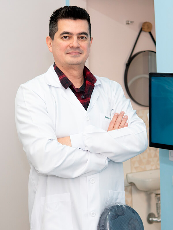 Dr. Daniel Iwata